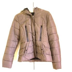 Lightweight puffy jacket